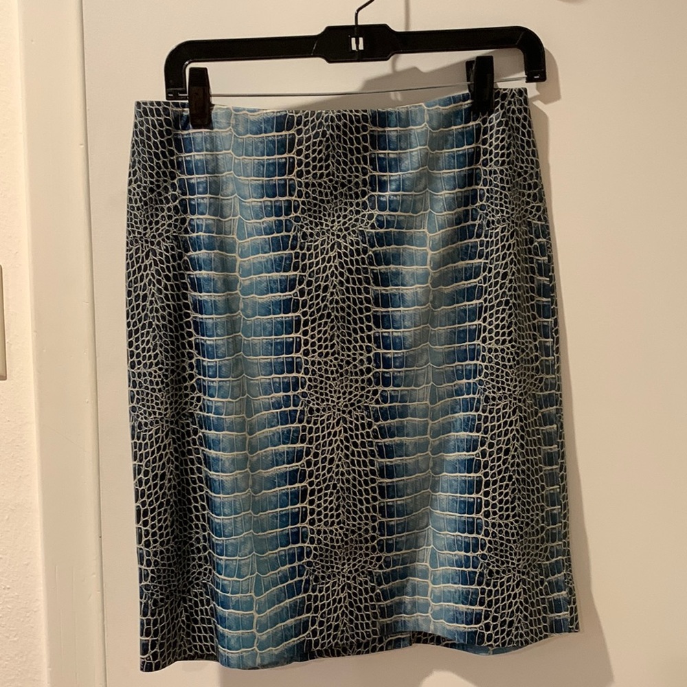 Leather skirt with alligator design